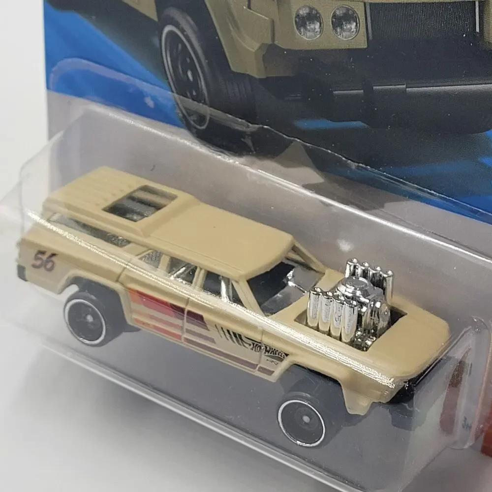 2026 Hot Wheels Cruise Bruiser 87/250 Beige Red Black Wagons Series 1/10